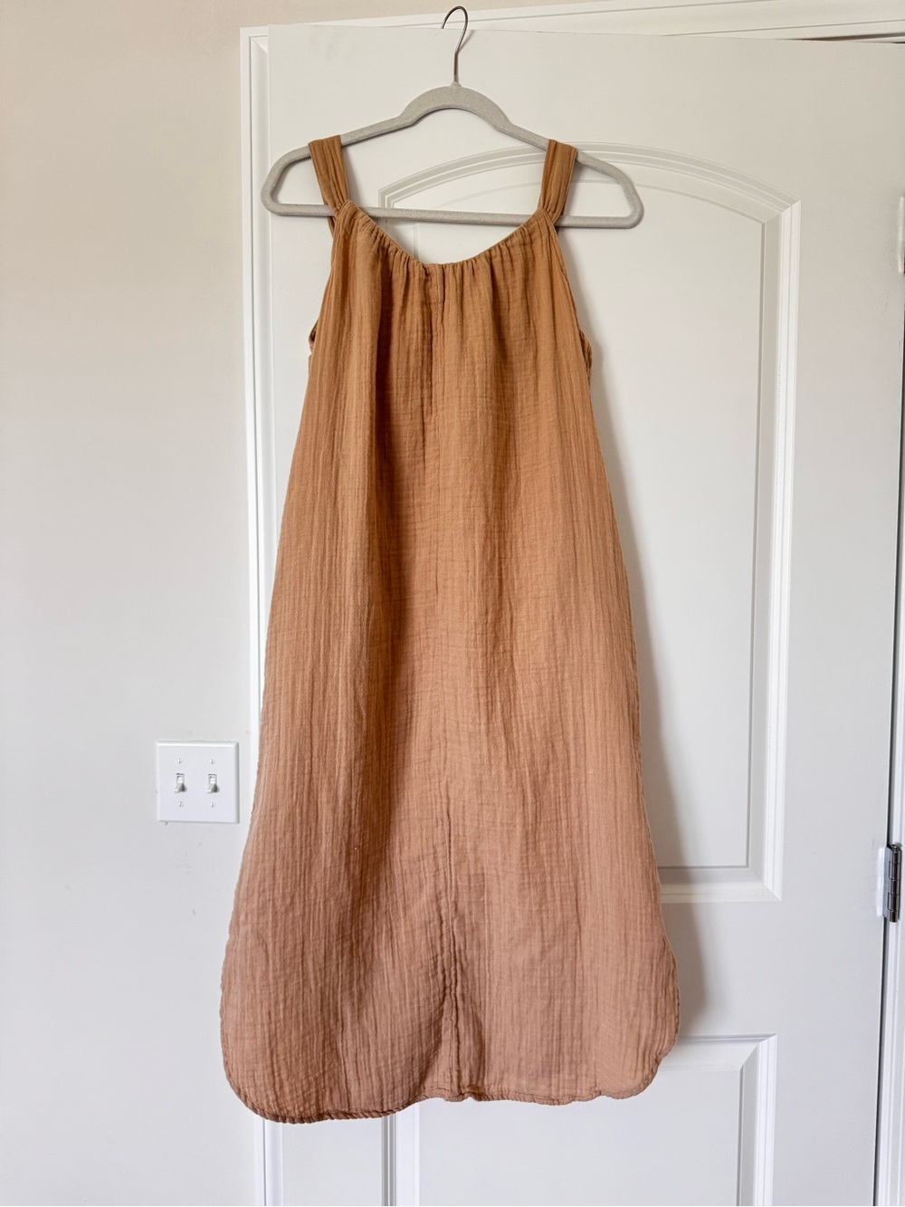 Old Navy Gauze Maxi Dress Women’s Camel Sleeveless Tie Back Summer Dress